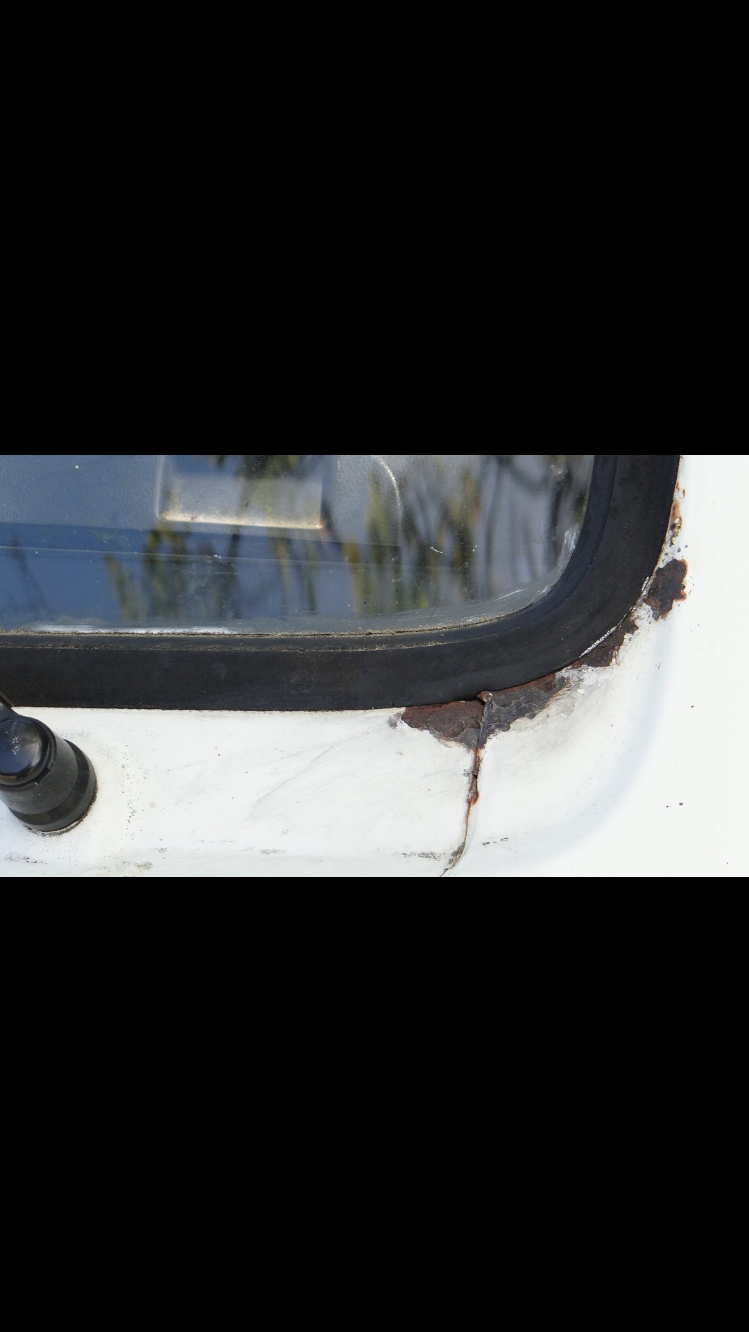 rouille pare brise.jpg